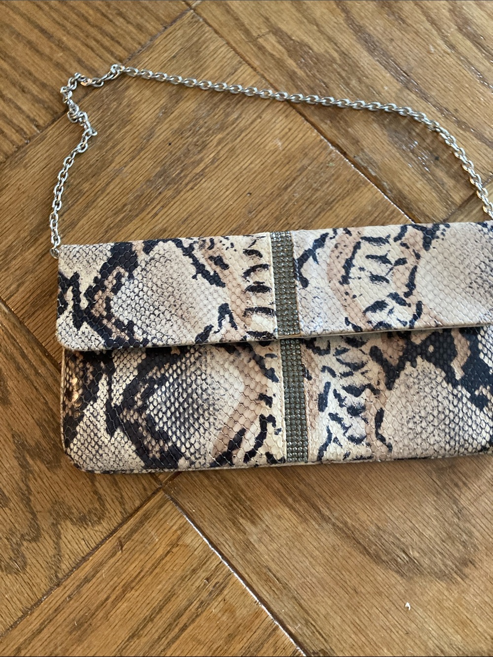 Snake-Print Chain Strap Clutch in Beige and Black
